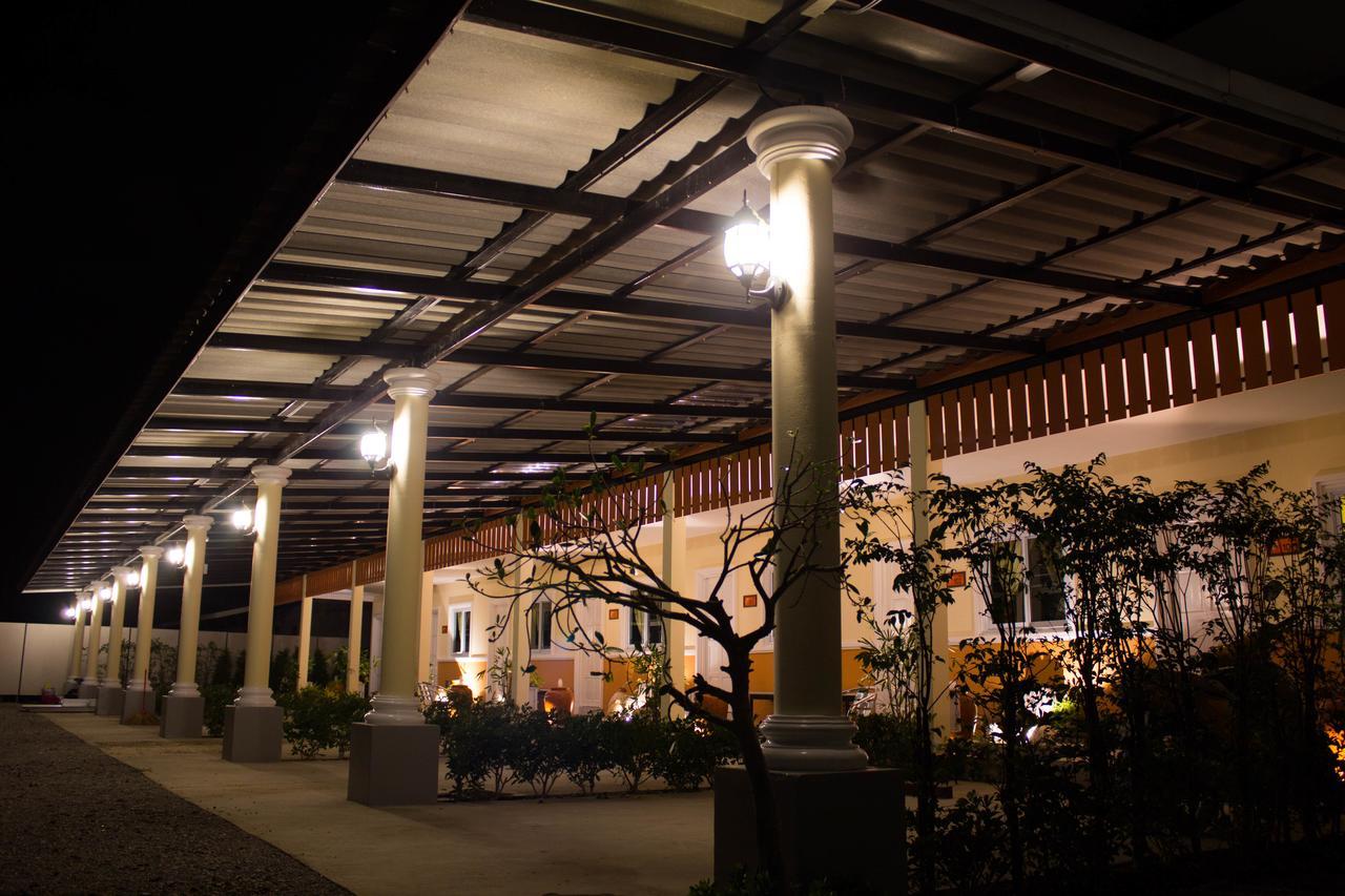 Fancy Carp Resort Cha-Am Exterior photo