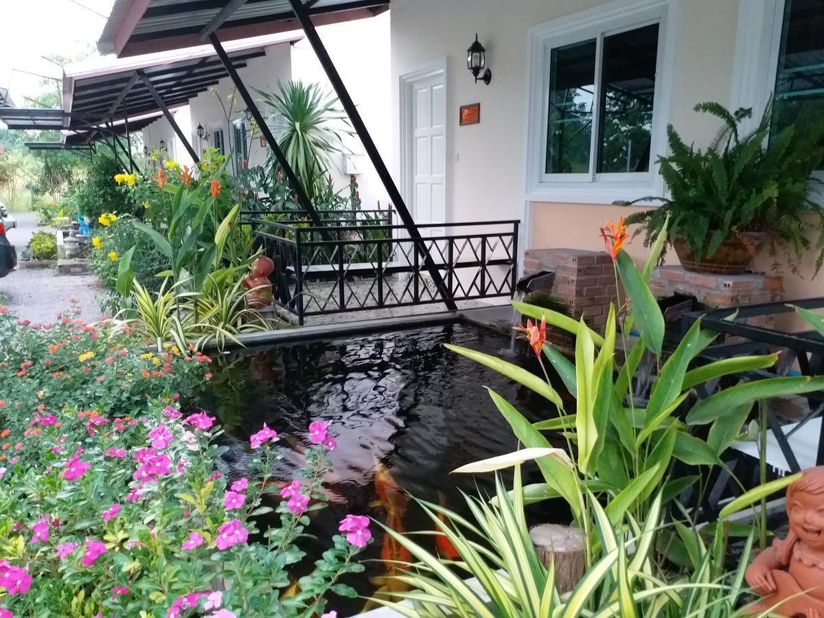 Fancy Carp Resort Cha-Am Exterior photo